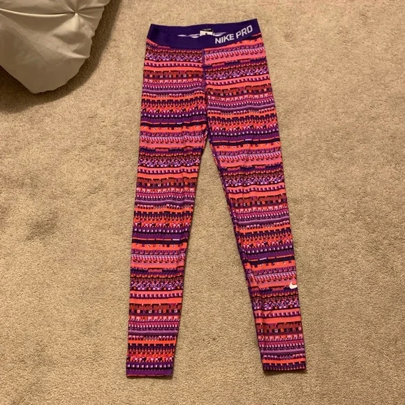 Nike Pro Leggings - Picture 2 of 5